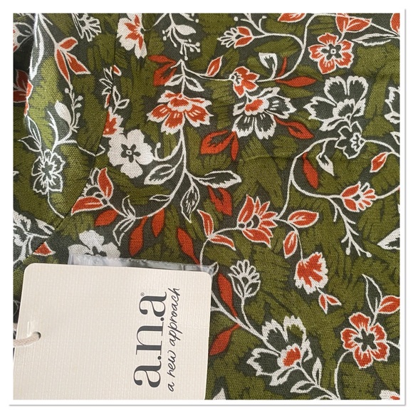 Women’s Floral Long Sleeve Top a.n.a - Picture 3 of 3